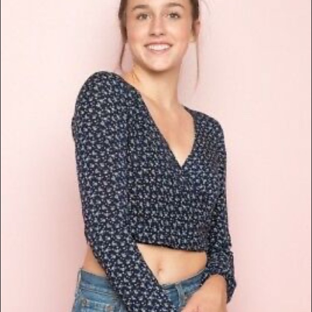Brandy Melville tie top